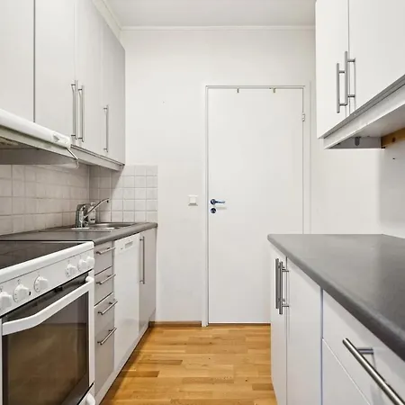 Sentral Leilighet, 2 Soverom, Opptil 5 Personer Tromso Exterior photo